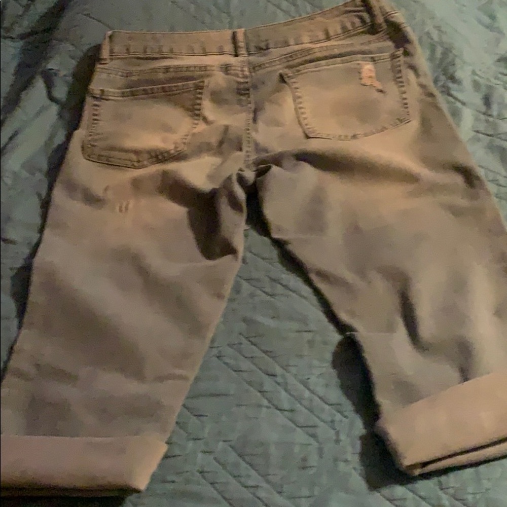 Capris - Picture 2 of 2